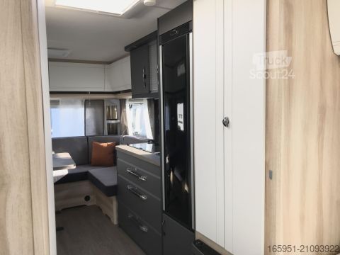 Τροχόσπιτο Hobby De Luxe 540 UL Mod.2026 Auflastung 1800kg