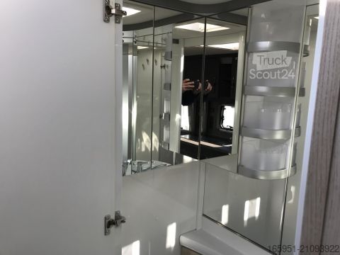 Τροχόσπιτο Hobby De Luxe 540 UL Mod.2026 Auflastung 1800kg