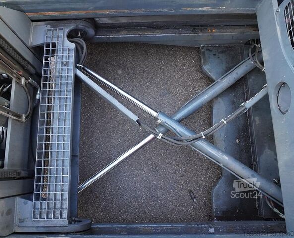 Apilador manual Combilift C6000FSL