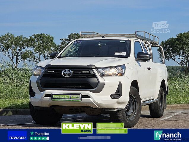 Подборка TOYOTA HI-LUX 2.4 4x4 Airco NAP Pickup