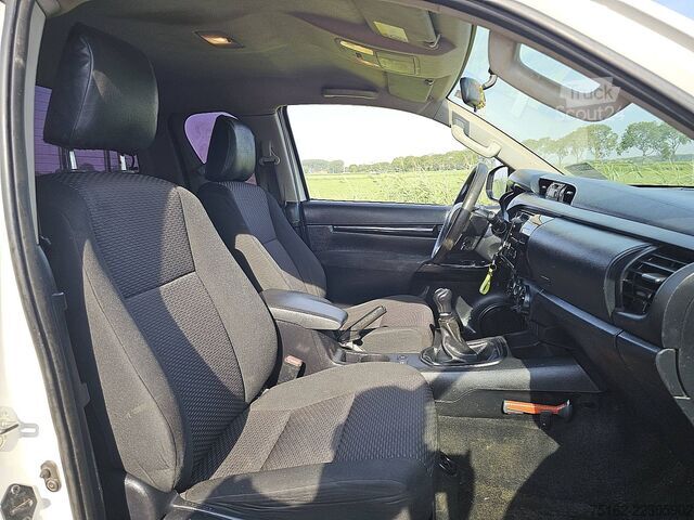 Подборка TOYOTA HI-LUX 2.4 4x4 Airco NAP Pickup