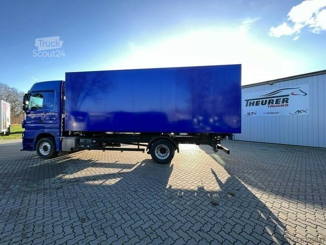 Vrachtwagen met bakwagen Isolierkoffer Neu für Umbau als