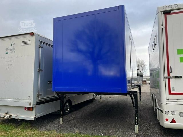 Vrachtwagen met bakwagen Isolierkoffer Neu für Umbau als