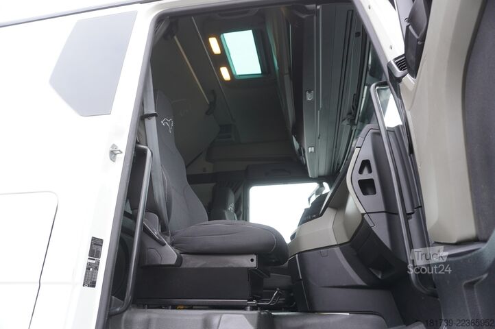 Traktoriyksikkö MAN TGX 18.510 E6 4×2 tractor unit/ Retarder