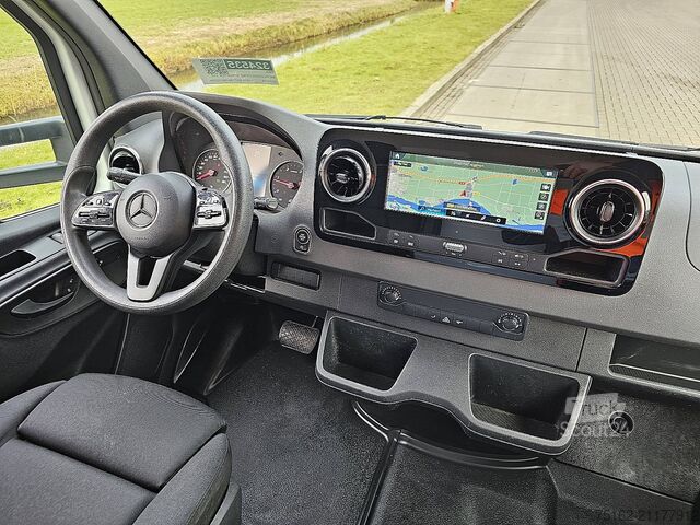 Maleta MERCEDES-BENZ SPRINTER 319 Bakwagen Laadklep!