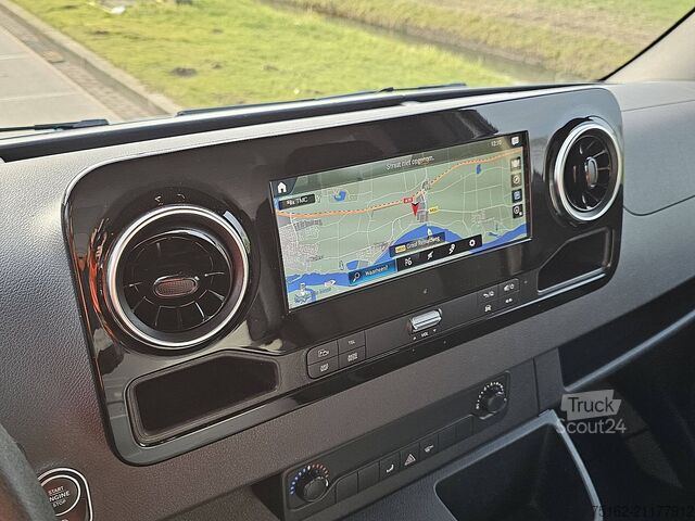 Maleta MERCEDES-BENZ SPRINTER 319 Bakwagen Laadklep!