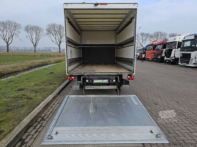 Maleta MERCEDES-BENZ SPRINTER 319 Bakwagen Laadklep!