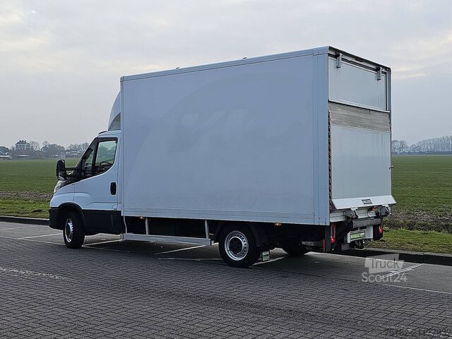 Kufr IVECO DAILY 35S12 Bakwagen Laadklep!