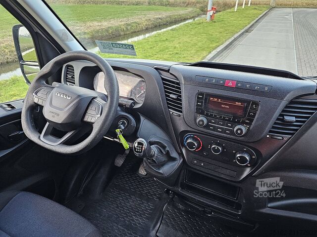 Kufr IVECO DAILY 35S12 Bakwagen Laadklep!