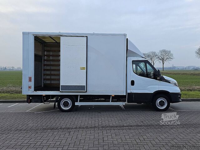 Kufr IVECO DAILY 35S12 Bakwagen Laadklep!