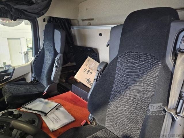 Camion cu platformă și prelată MERCEDES-BENZ 1843 LL Schiebeplane Edscha LBW 1,5t  + Anhänger