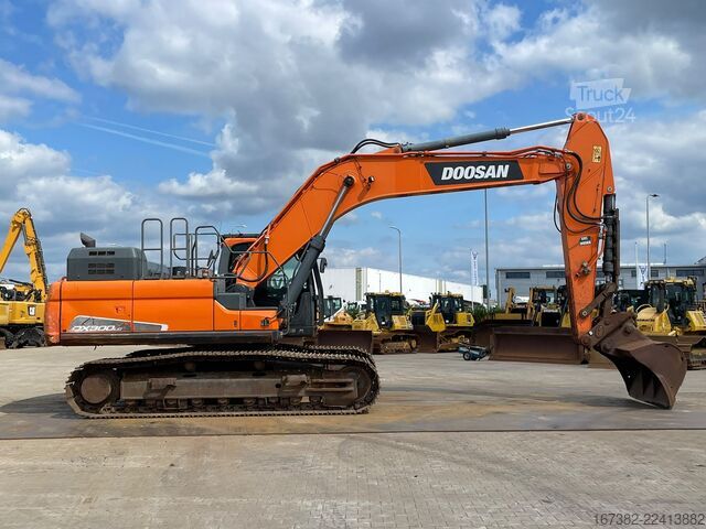 Raupenbagger Doosan DX300LC-5