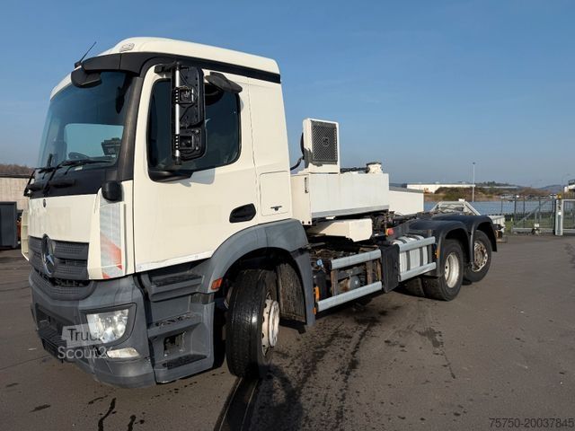 Châssis de camion MERCEDES-BENZ Antos 2533 6x2 Fahrgestell