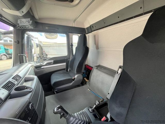 Трьохсторонній самоскид MAN TG-S 26.440 6x4 BB 3-Achs Kipper Schalter