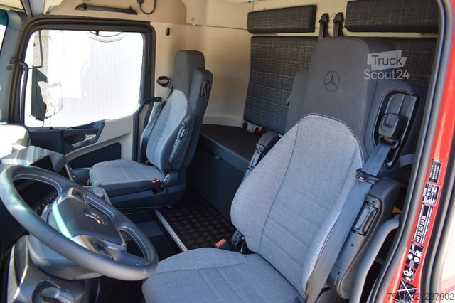 LKW mit Kofferaufbau MERCEDES-BENZ Actros 1836 LnR 5-Plätzer ADR Standklima