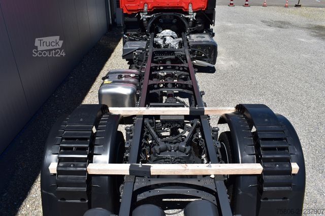 LKW-Fahrgestell MERCEDES-BENZ Actros 1836 LnR 5-Plätzer ADR Standklima