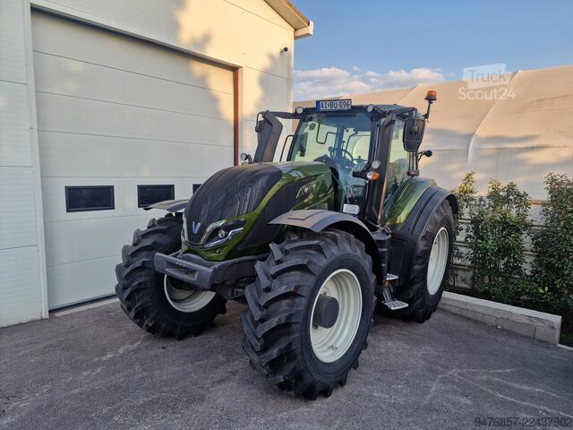 Traktor Valtra T235A