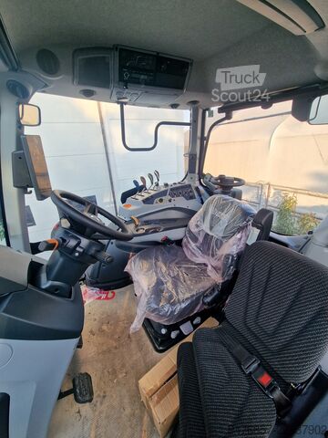 Traktor Valtra T235A