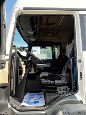 Yandan tenteli MAN TGL 8.220 Jumbo Gardine