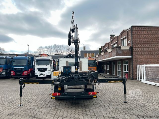 Truck-mounted crane van FUSO Canter 7C18 Pritsche + HIAB 066 Kran