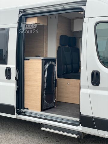 Camping-car ROADCAR R 600 | Viel Raum auf 6m* mit Klimaautomatik