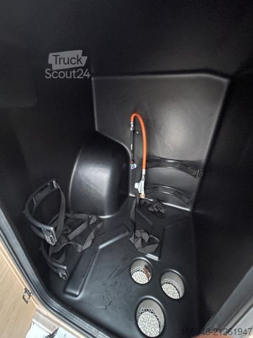 Camping-car ROADCAR R 600 | Viel Raum auf 6m* mit Klimaautomatik