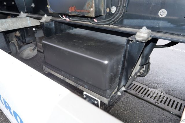 Hűtő félpótkocsi KRONE SZR 20 /CITY /TRIDEC LENK/ LBW 2000 kg/ SLXi200