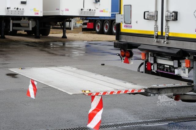 Hűtő félpótkocsi KRONE SZR 20 /CITY /TRIDEC LENK/ LBW 2000 kg/ SLXi200