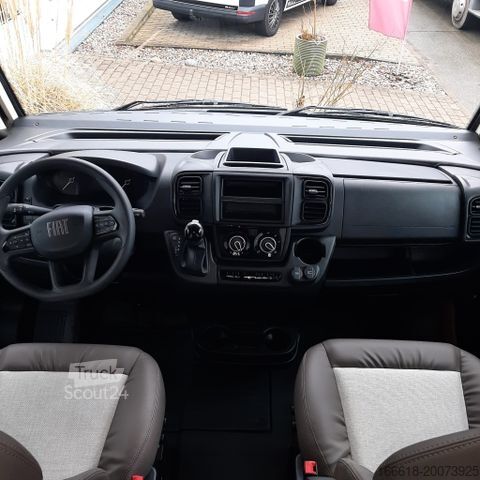 Integriertes Wohnmobil KNAUS SUN I 700 LEG