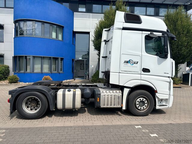 Veszélyes anyagokat szállító teherautó MERCEDES-BENZ 1845 LS 4x2, Bigspace, PTO, ADR, Retarder