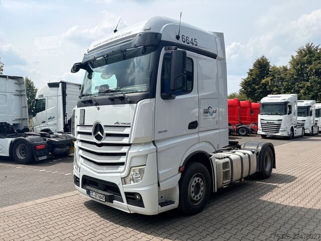 Veszélyes anyagokat szállító teherautó MERCEDES-BENZ 1845 LS 4x2, Bigspace, PTO, ADR, Retarder