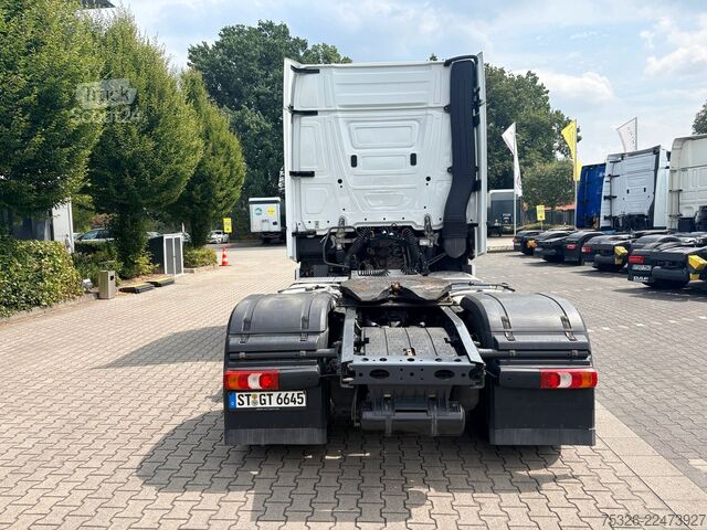 Veszélyes anyagokat szállító teherautó MERCEDES-BENZ 1845 LS 4x2, Bigspace, PTO, ADR, Retarder