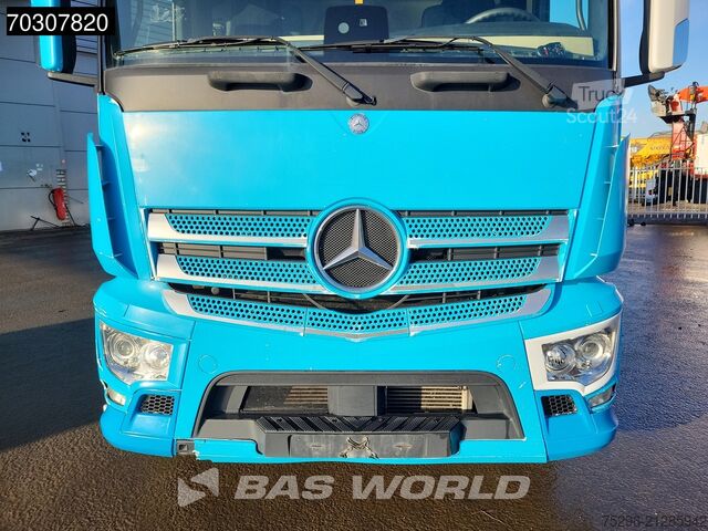 Bőrönd Mercedes Actros 1824 Actros 4X2 18tonner Air suspension ...