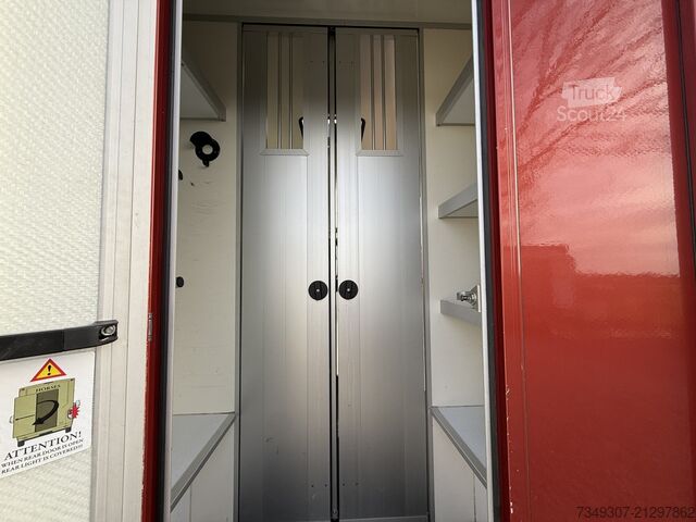 De vânzare: Remorcă pentru cai Renault Master unică și foarte luxoasă cu Roelofsen Renault Master PAARDENWAGEN | HORSETRUCK | ROELOFSEN | ...