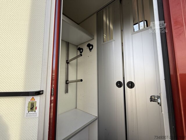 De vânzare: Remorcă pentru cai Renault Master unică și foarte luxoasă cu Roelofsen Renault Master PAARDENWAGEN | HORSETRUCK | ROELOFSEN | ...