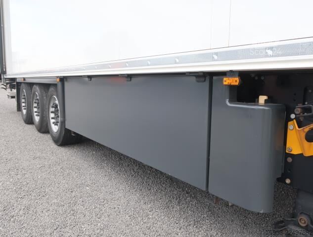 Rashladna poluprikolica Schmitz Cargobull SKO 24 Doppelstock Thermo King Pharma Ladebordwand