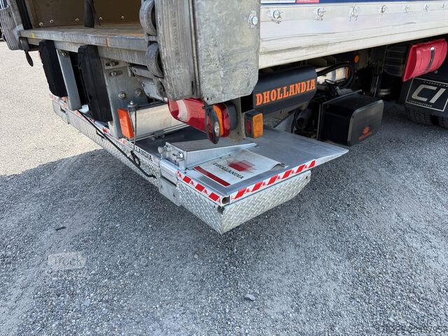 Teherautó platóval és hidraulikus emelőfallal iveco eurocargo 160-250