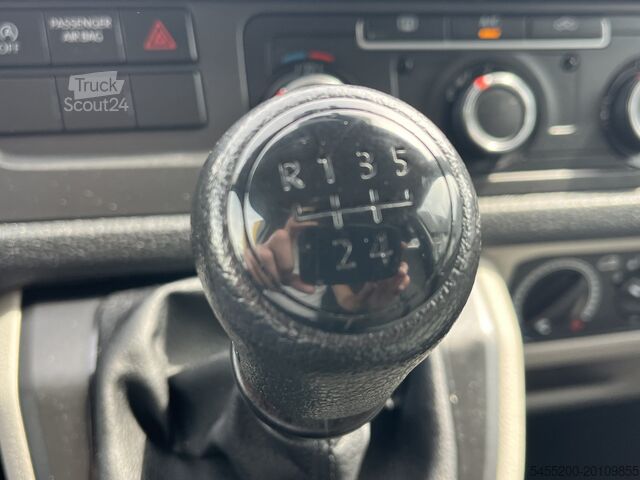 Potniški avtobus Volkswagen Transporter Kombi 2.0 TDI L1H1 9-persoons Incl...