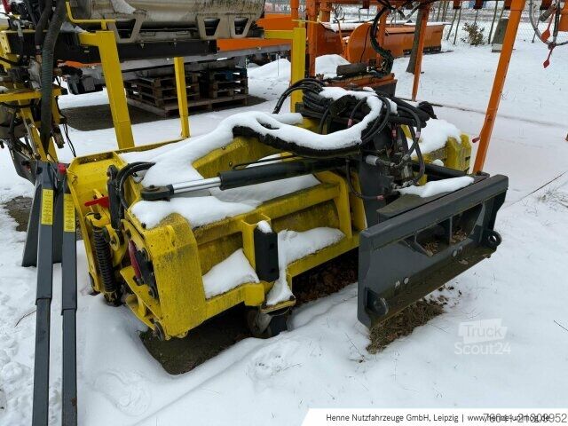Machine agricole Multihog Kombi-Schneepflug+Kehrwalze