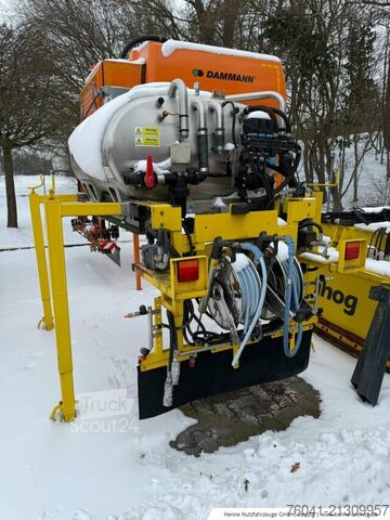 Machine agricole Multihog Enteisungssprühanlage