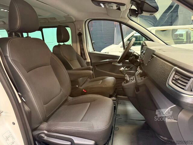 Minibussi RENAULT Trafic Style Life 8 Sitze Klima Tempomat LED