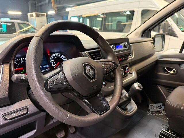 Minibussi RENAULT Trafic Style Life 8 Sitze Klima Tempomat LED