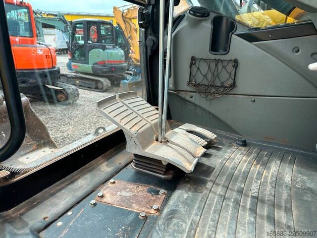 Vikšrinis ekskavatorius LIEBHERR R 914 Compact Litronic netto 72.000 EUR