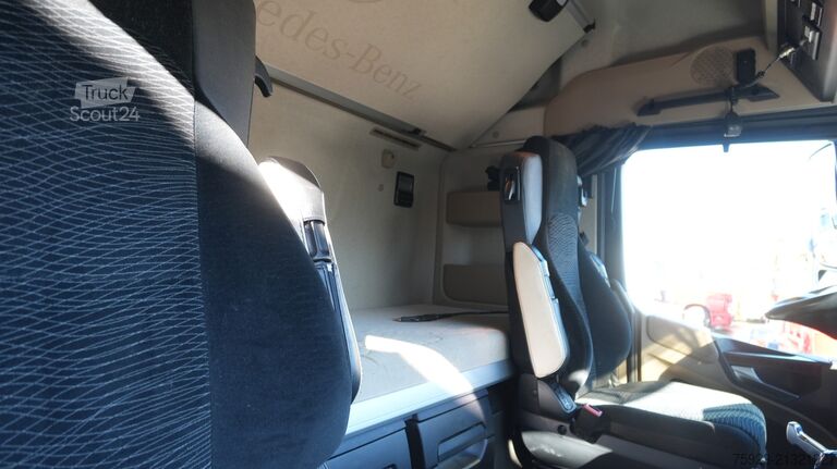 Standaard-SZM Mercedes-Benz Actros 3351 6x4 tractor unit