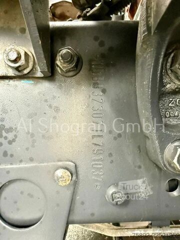 System med krogarm Mercedes-Benz Actros 3241 8x4/Abrollkipper+Fassi F155/Euro5