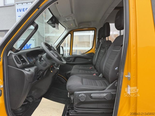 Furgão de teto alto IVECO Daily Kawa Doka 35S18HA8/P 6-Sitzer