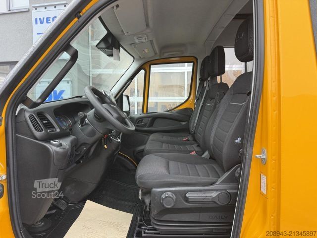 Furgão de teto alto IVECO Daily Kawa Doka 35S18HA8/P 6-Sitzer