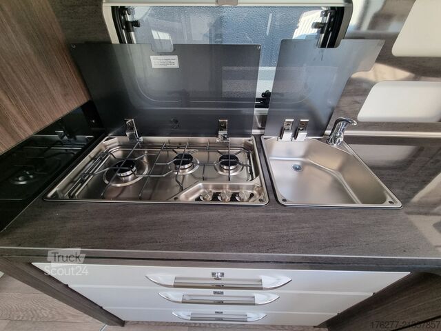 Caravana de turismo Hobby Prestige 560 FC