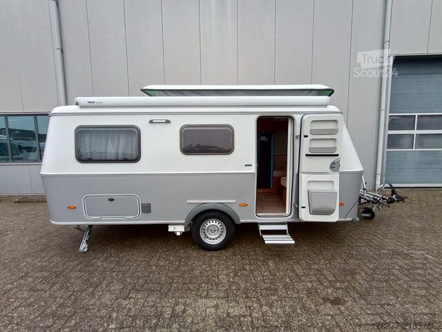 Путешествующий автоприцеп (туристический караван) Eriba Touring 642 Legend