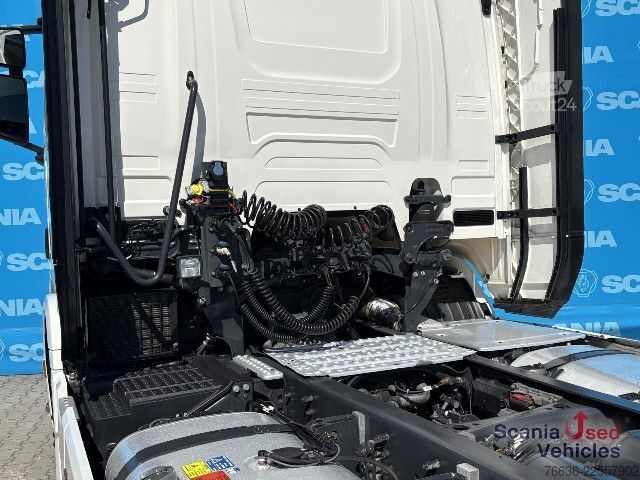 Standart çekici ünitesi Scania R 460 A4x2EB DIFF-L RETARDER P-AIRCO MEGA VOLUME